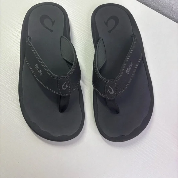 OluKai Size 8 Black Flip Flops Women’s - Picture 2 of 8